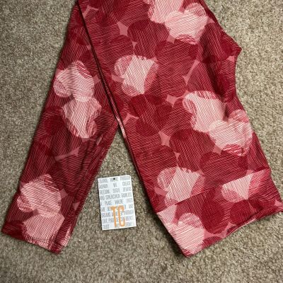 LuLaRoe Valentine's Day Red Heart Printed Leggings Size Tall & Curvy